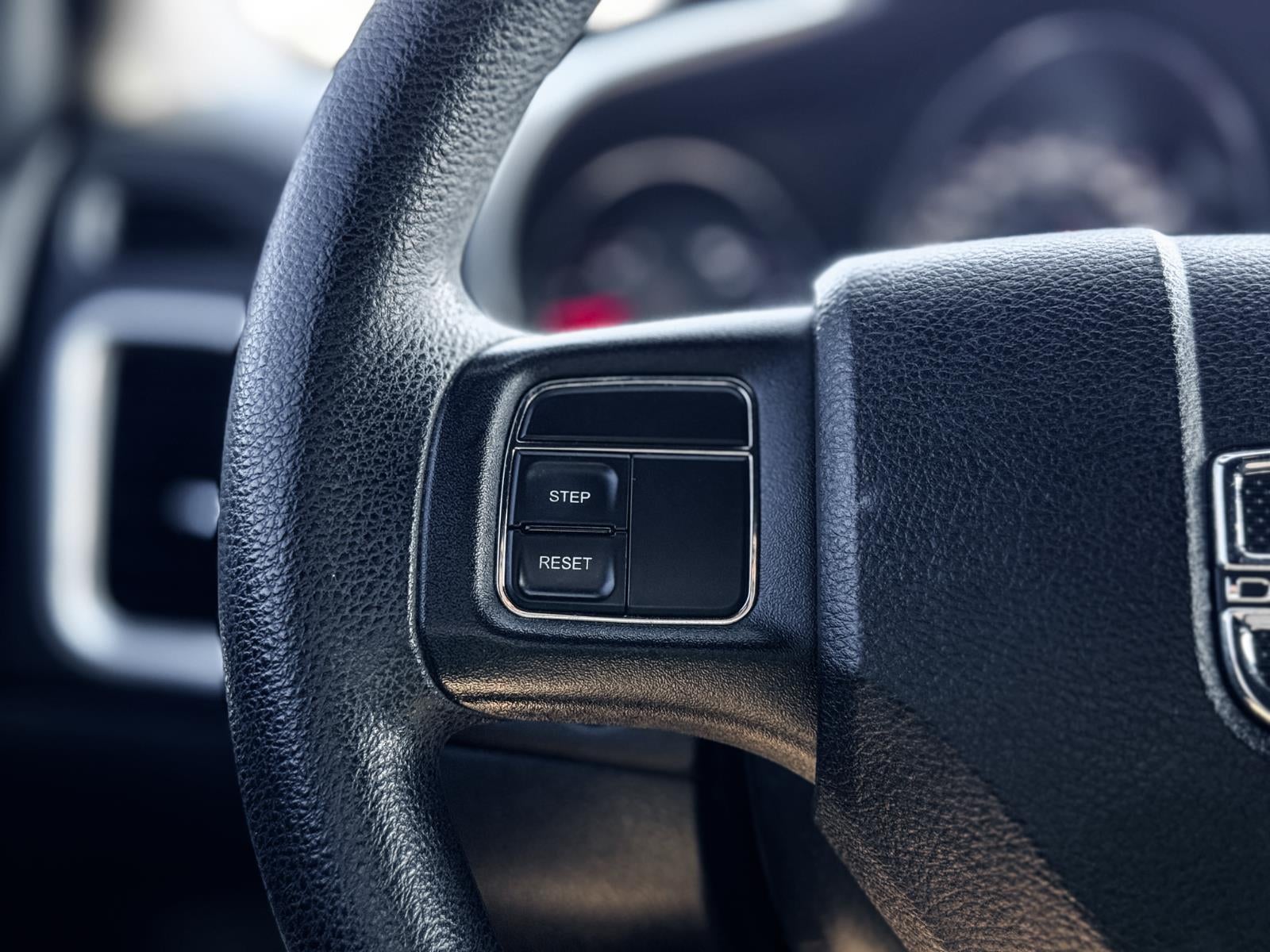 2012 Dodge Avenger SE V6