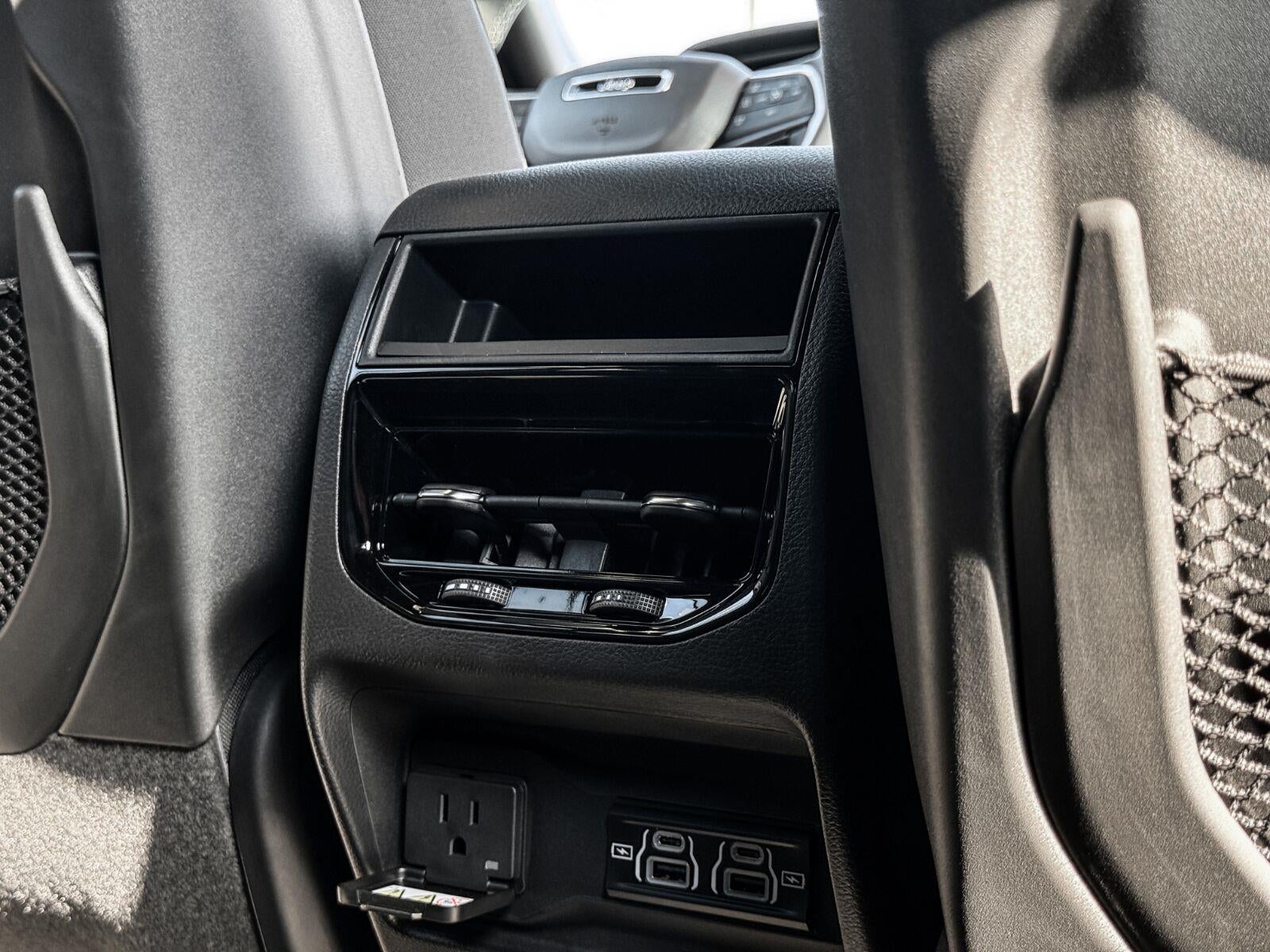 2025 Jeep Grand Cherokee Laredo - Photo 22