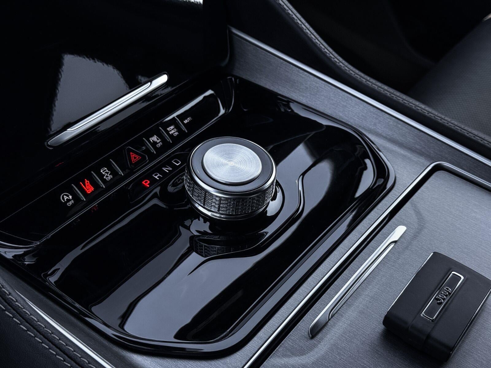 2026 Jeep Grand Wagoneer Base
