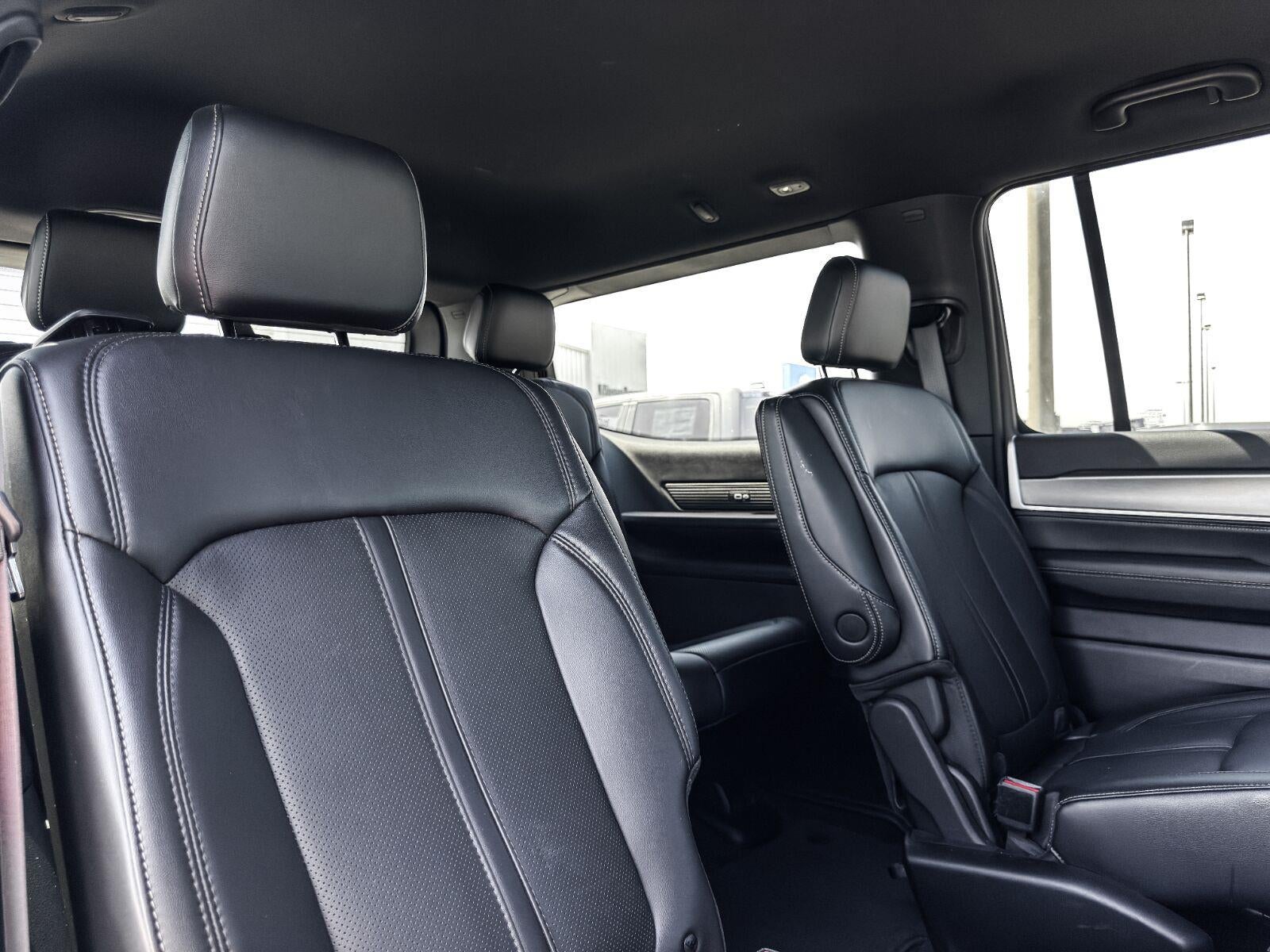 2026 Jeep Grand Wagoneer Base