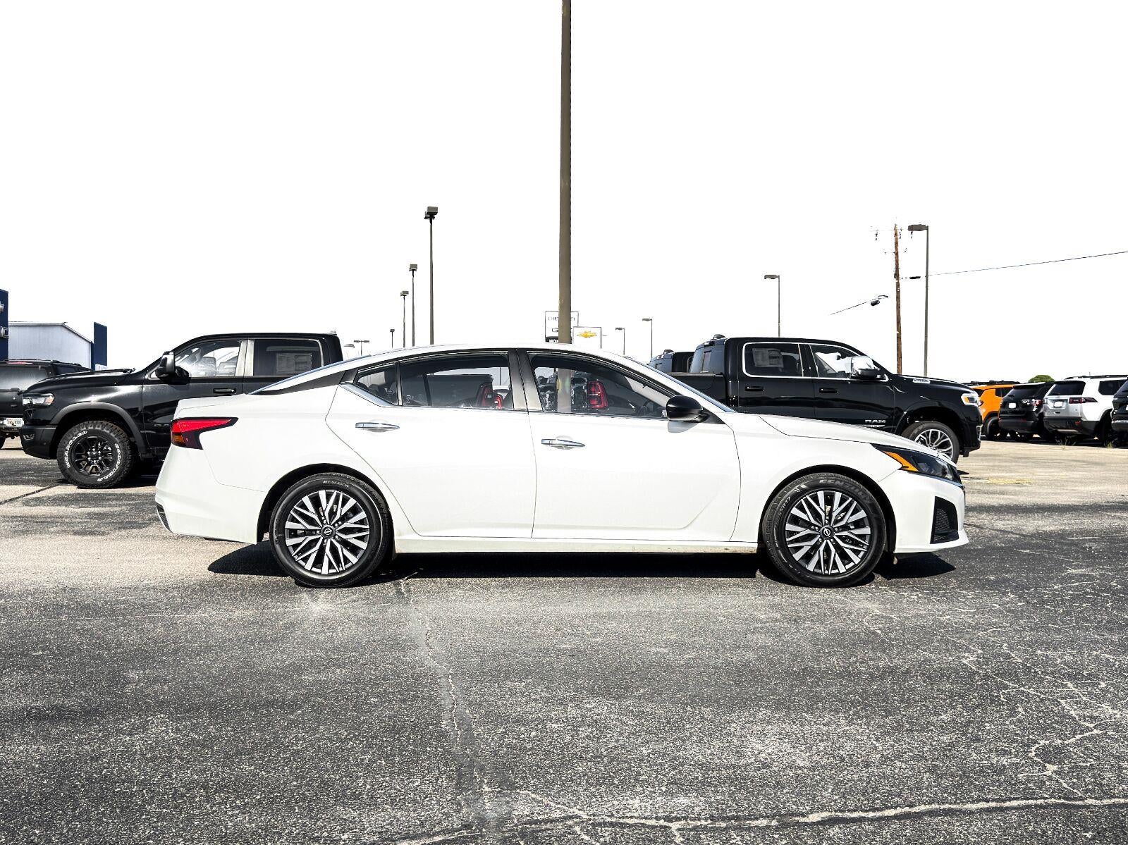 2025 Nissan Altima SV