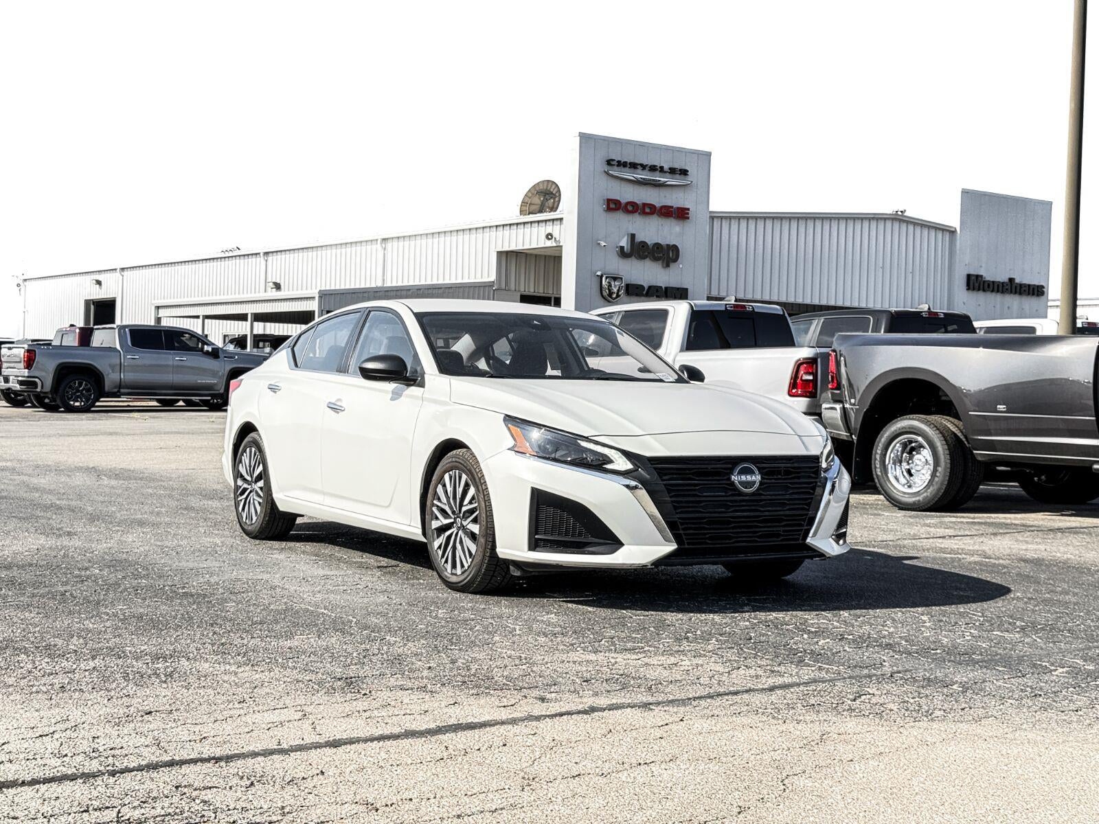 2024 Nissan Altima SV FWD