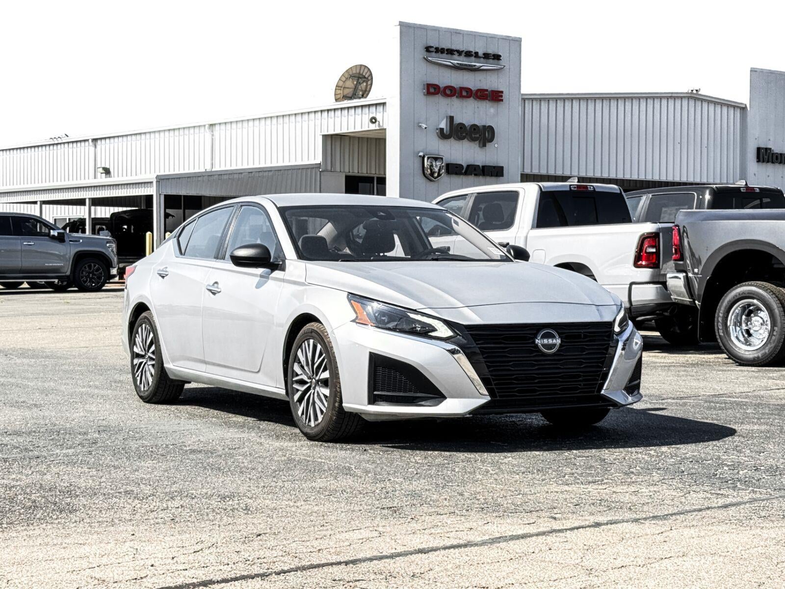 2024 Nissan Altima SV FWD