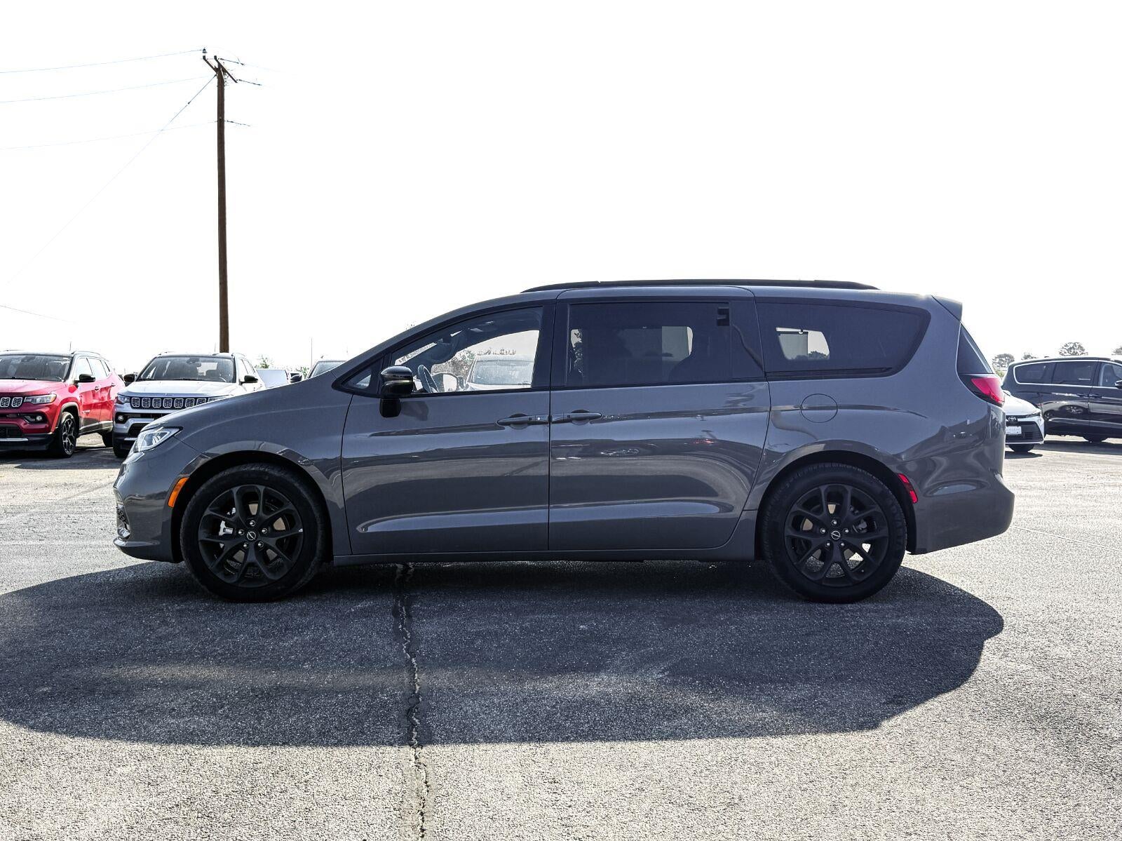 2025 Chrysler Pacifica Limited
