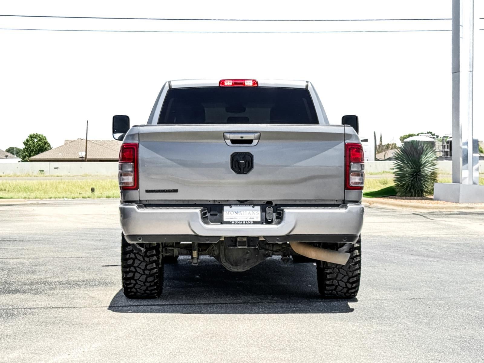 2022 RAM 3500 Big Horn Crew Cab 4x2 6'4" Box