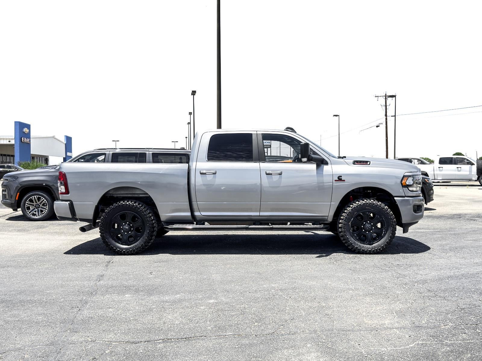 2022 RAM 3500 Big Horn Crew Cab 4x2 6'4" Box