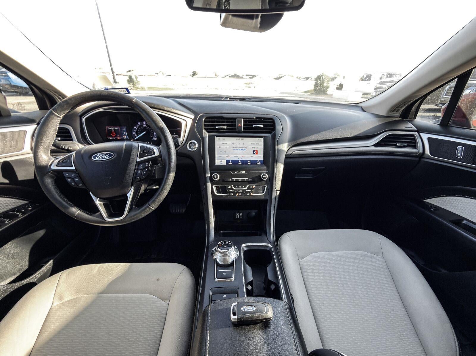 2020 Ford Fusion SE