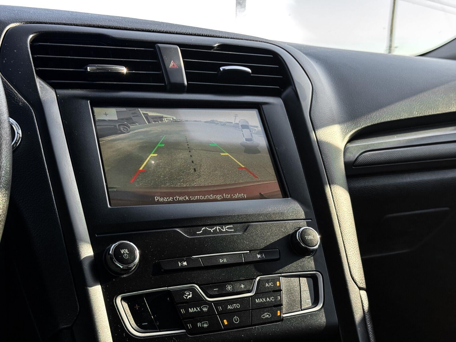 2020 Ford Fusion SE
