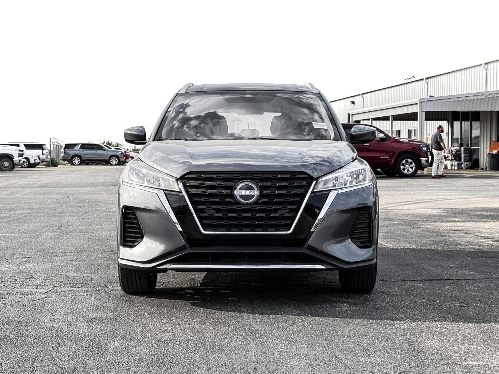 2024 Nissan Kicks SV Xtronic CVT