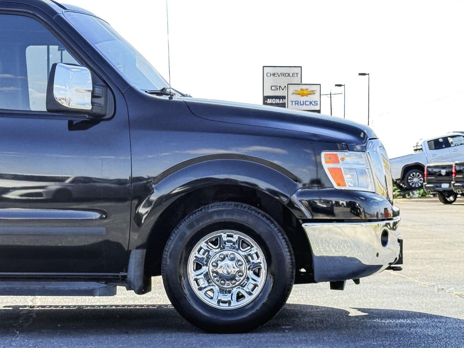 2018 Nissan NV Passenger NV3500 HD SL V8