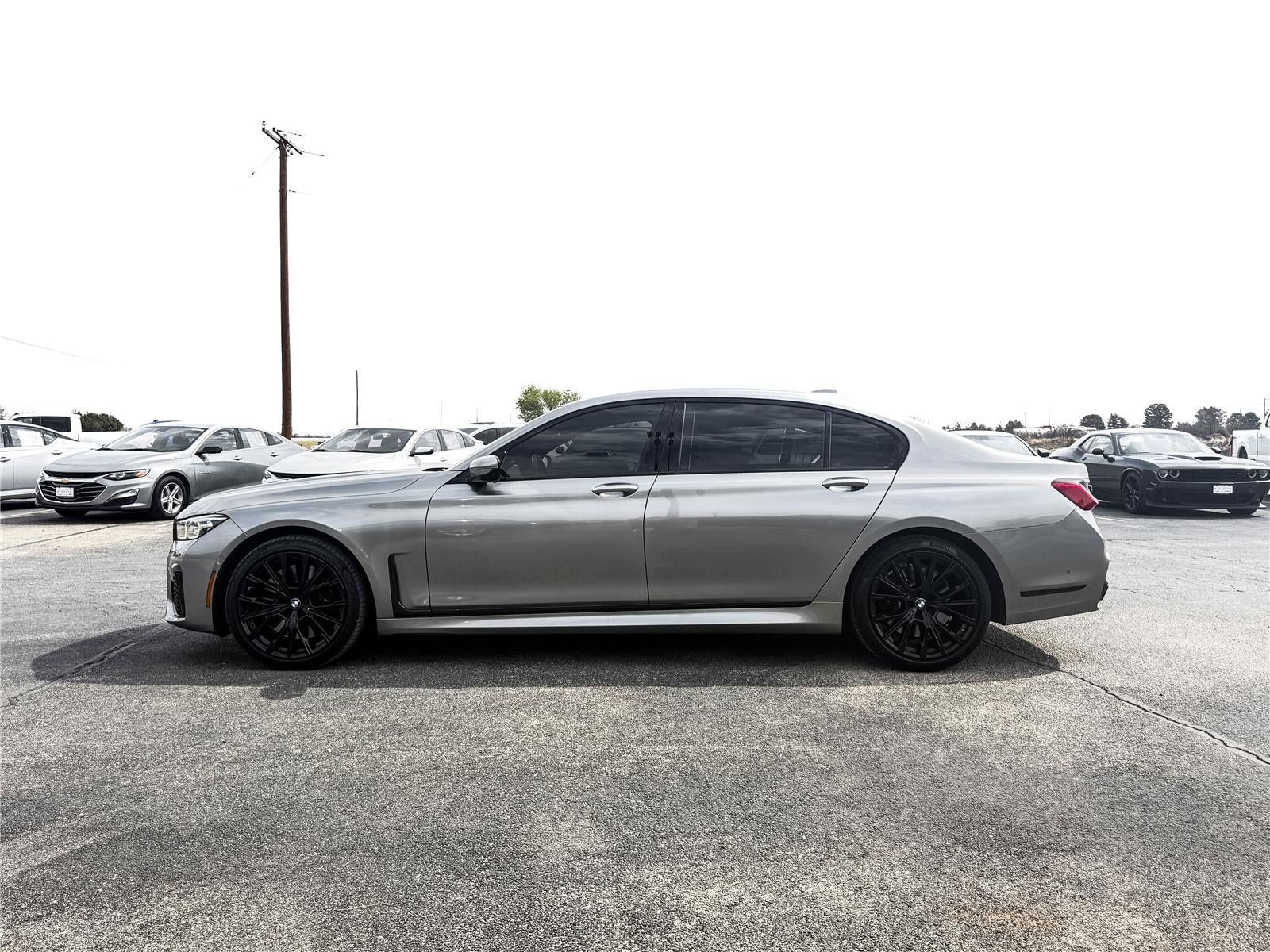 2021 BMW 750i xDrive